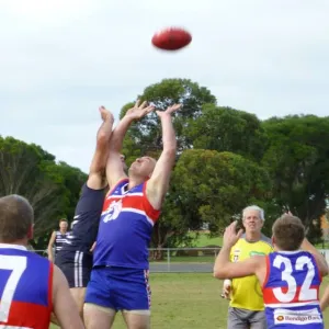 2014_06_15_round_5_35s_45s_vs_geelong_007.jpg